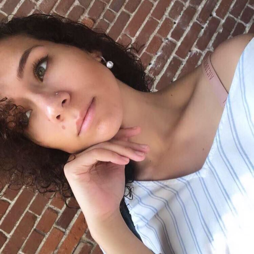 Meet your Posher, Amanda